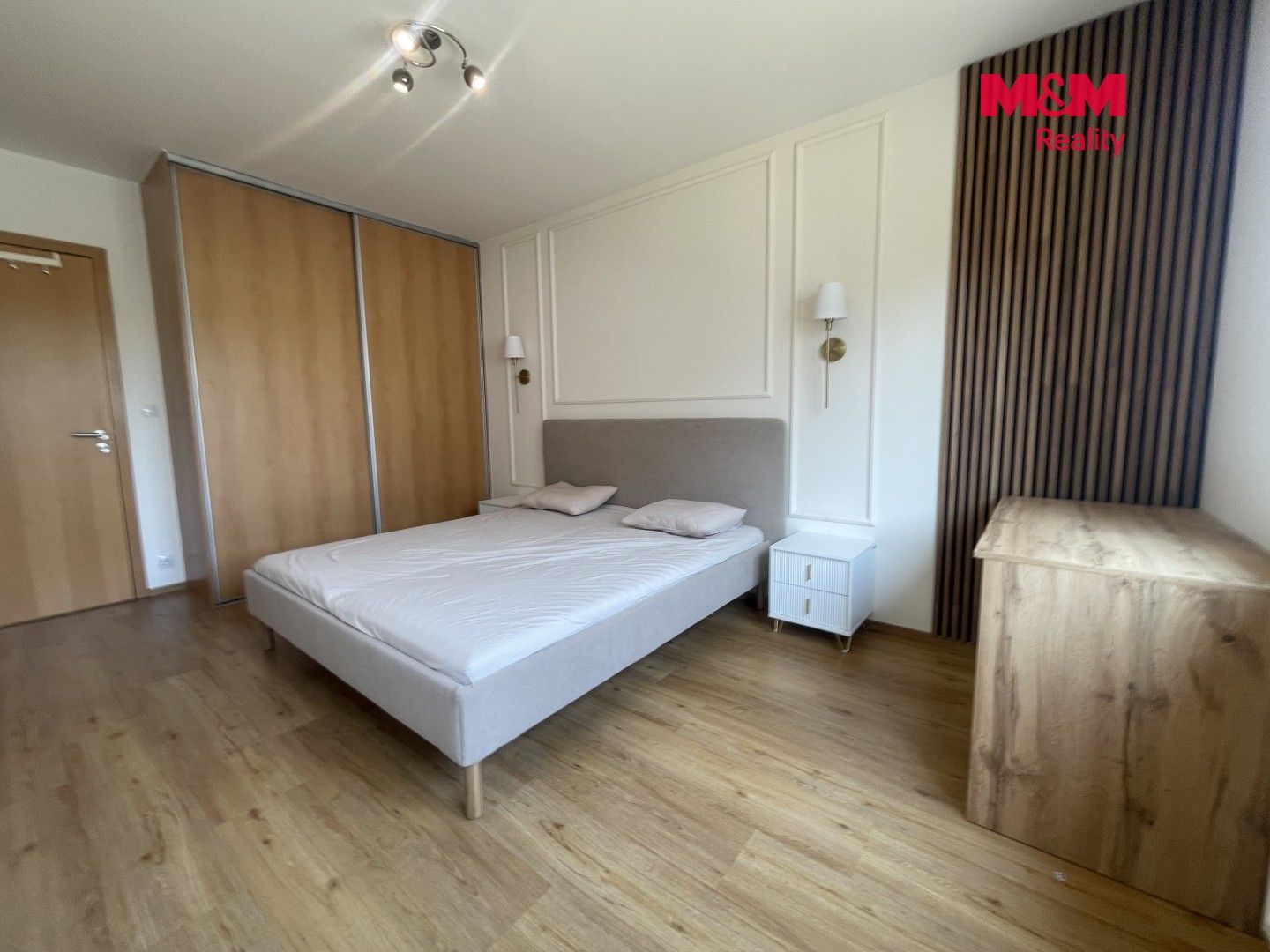 Pronájem bytu 3+kk 83 m² - foto 3