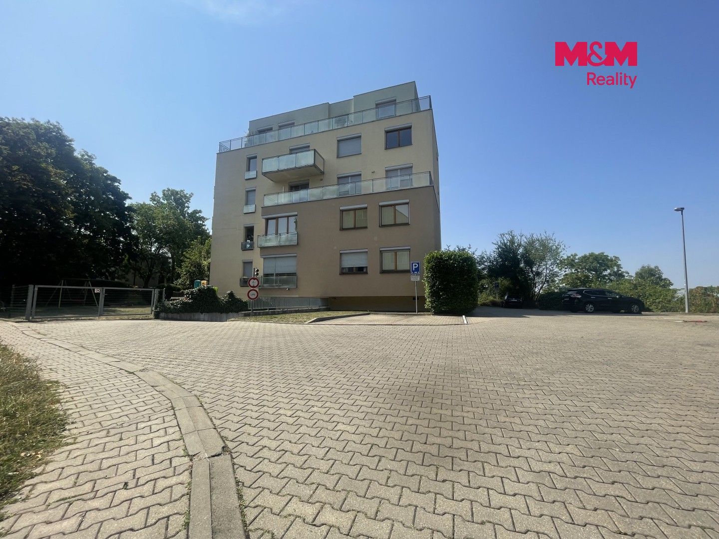 Pronájem bytu 3+kk 83 m² - foto 17