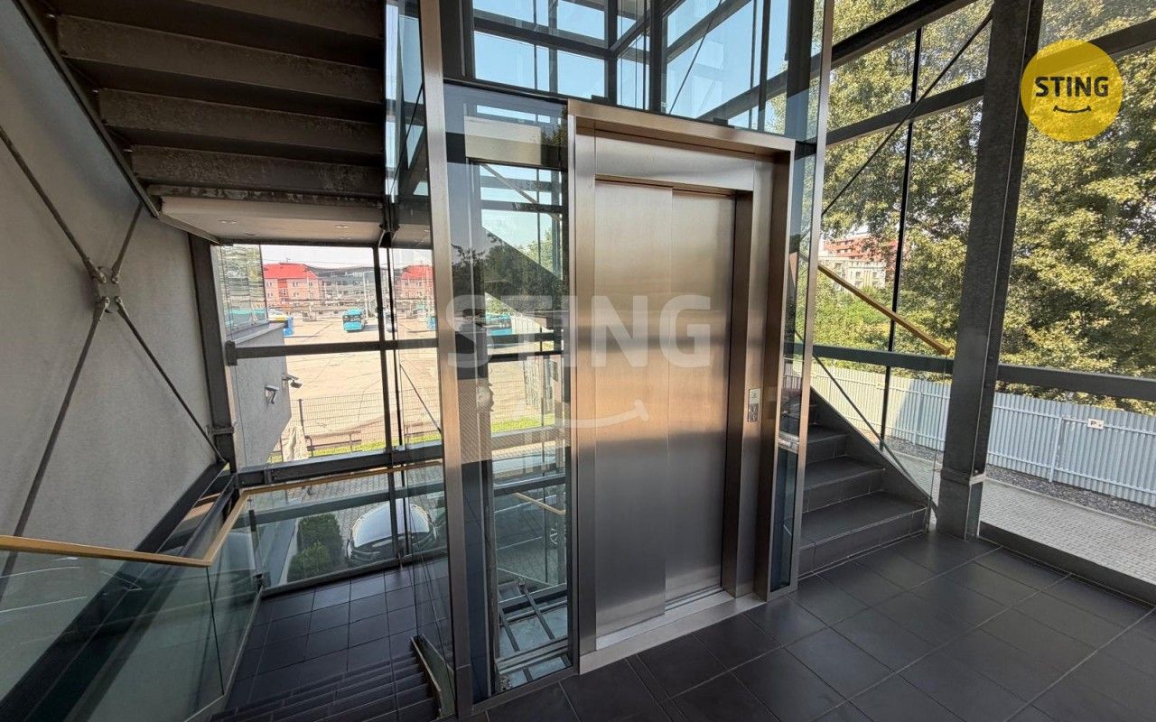 Pronájem komerčního prostoru 252 m² - foto 13