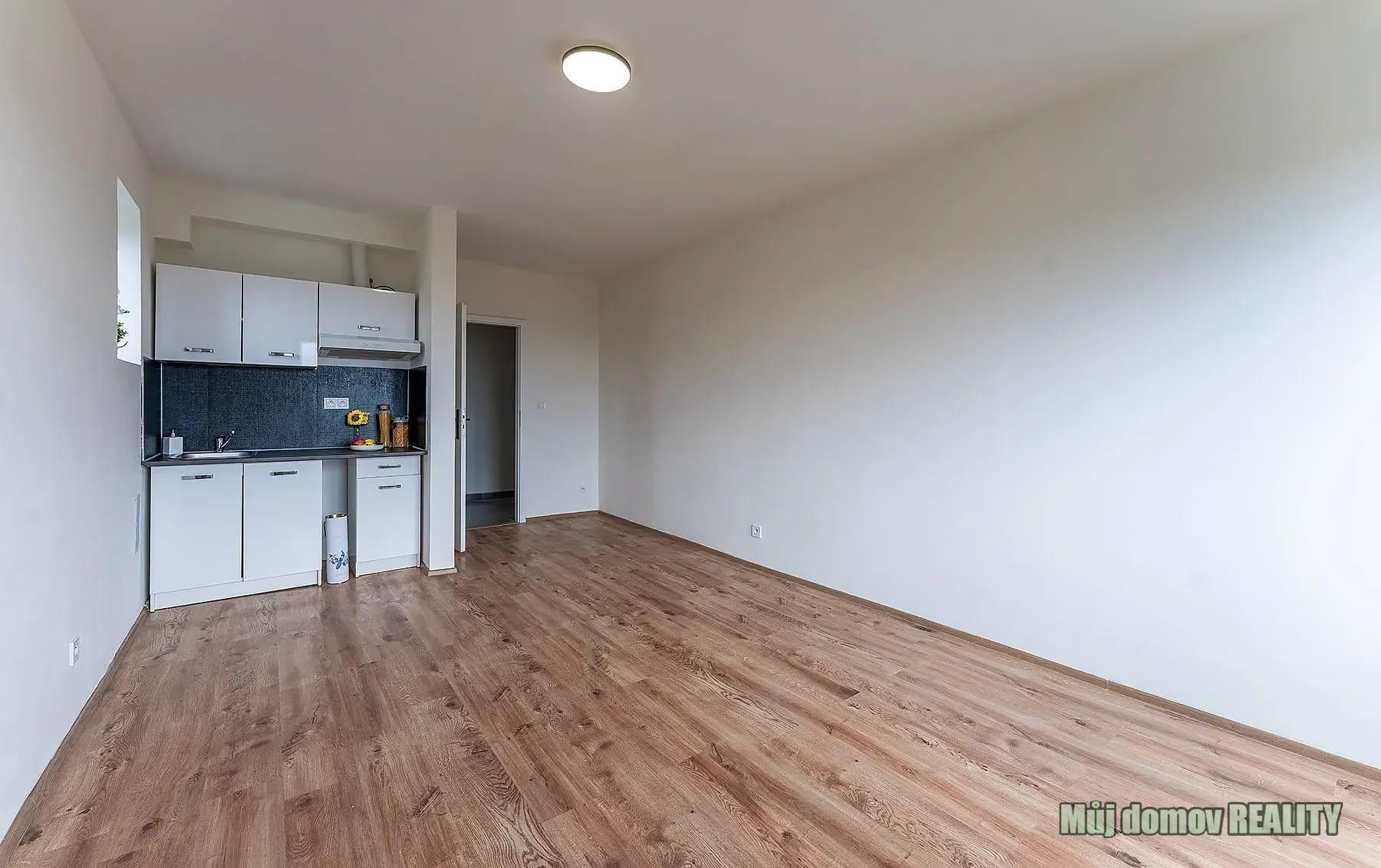Pronájem bytu 1+kk 27 m² - foto 3