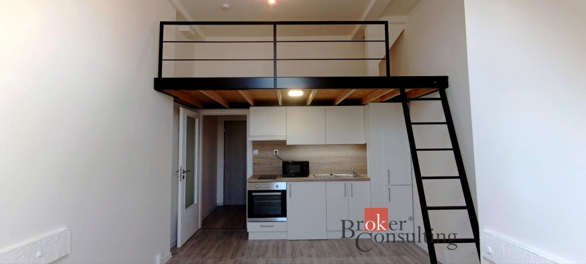 Pronájem bytu 1+kk 26 m² - foto 1