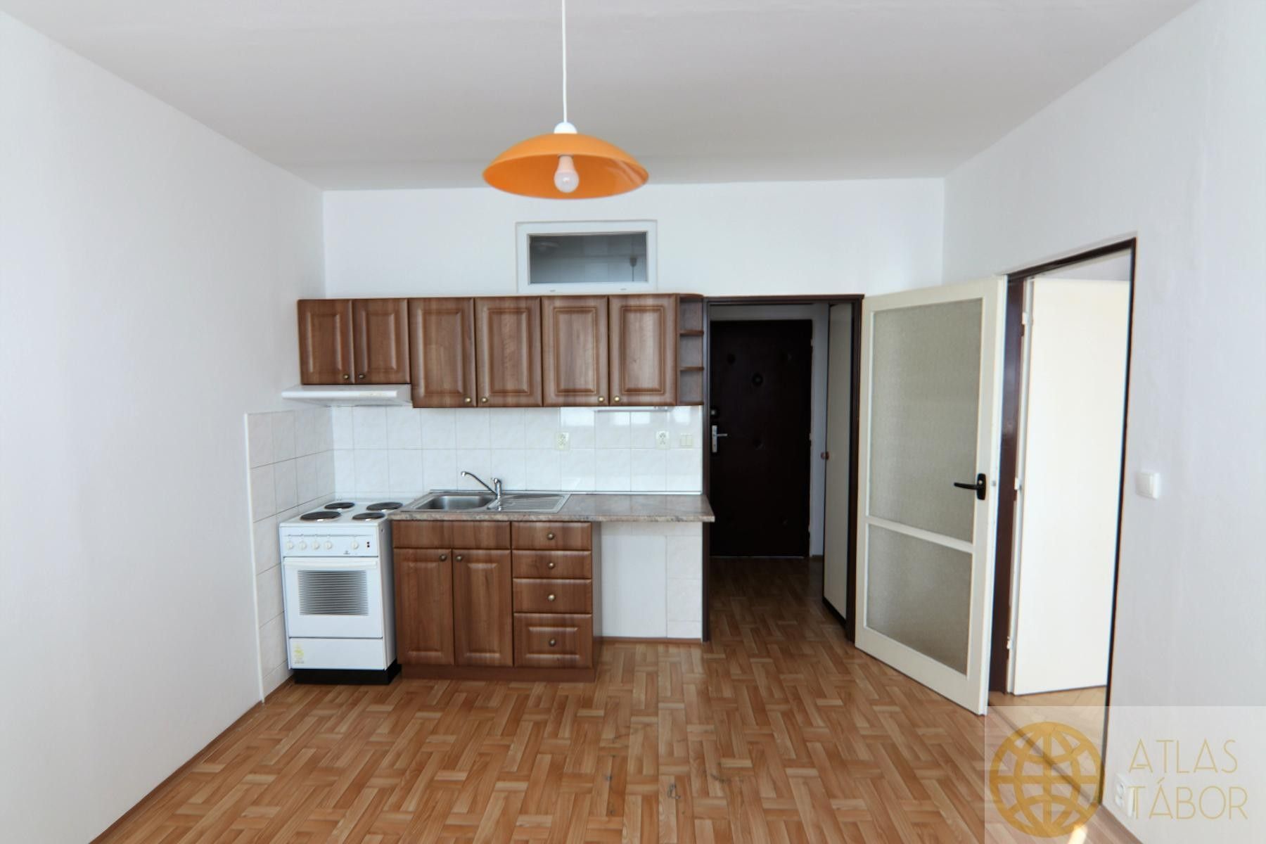 Pronájem bytu 1+1 36 m² - foto 1
