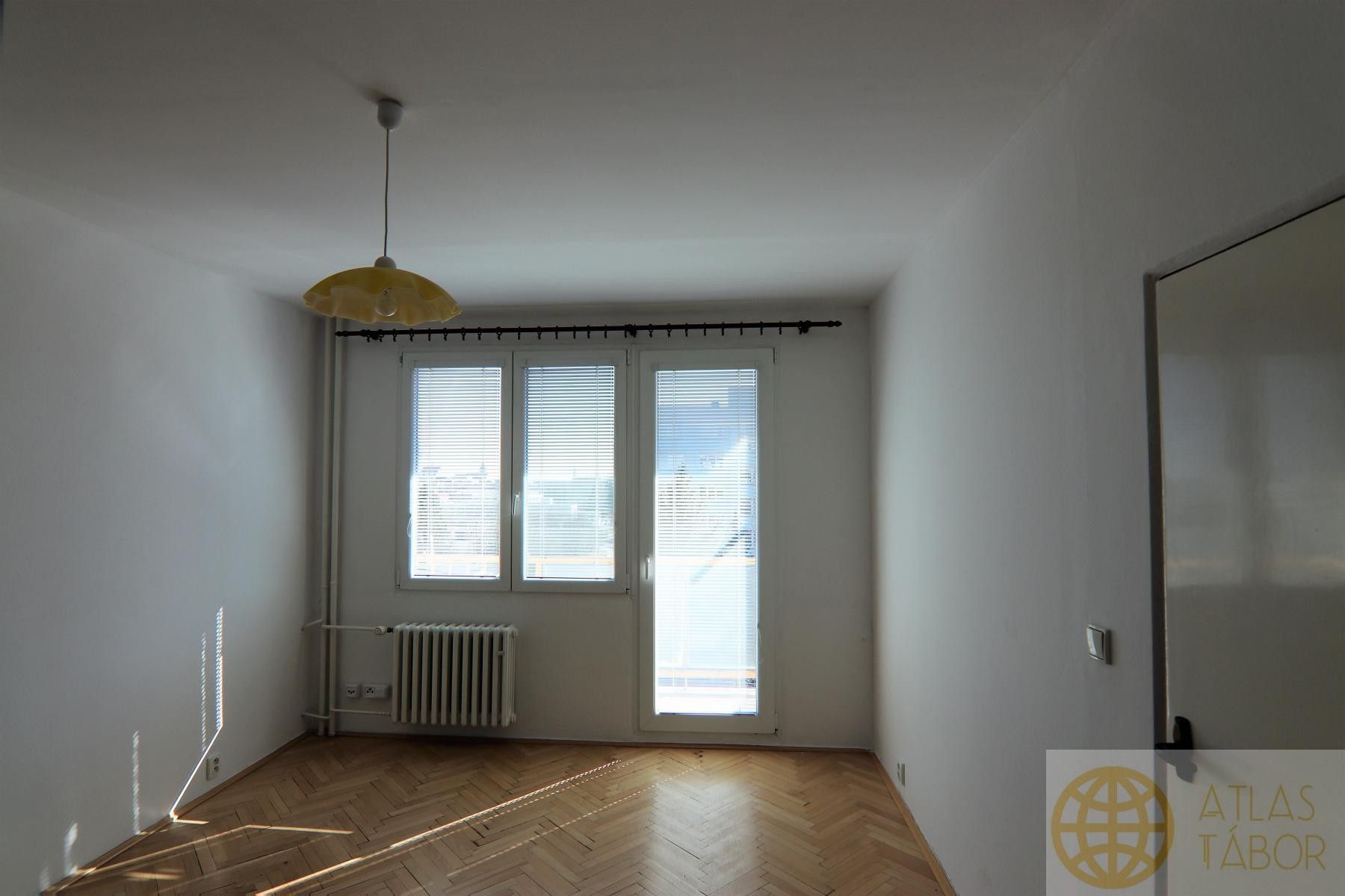 Pronájem bytu 1+1 36 m² - foto 3