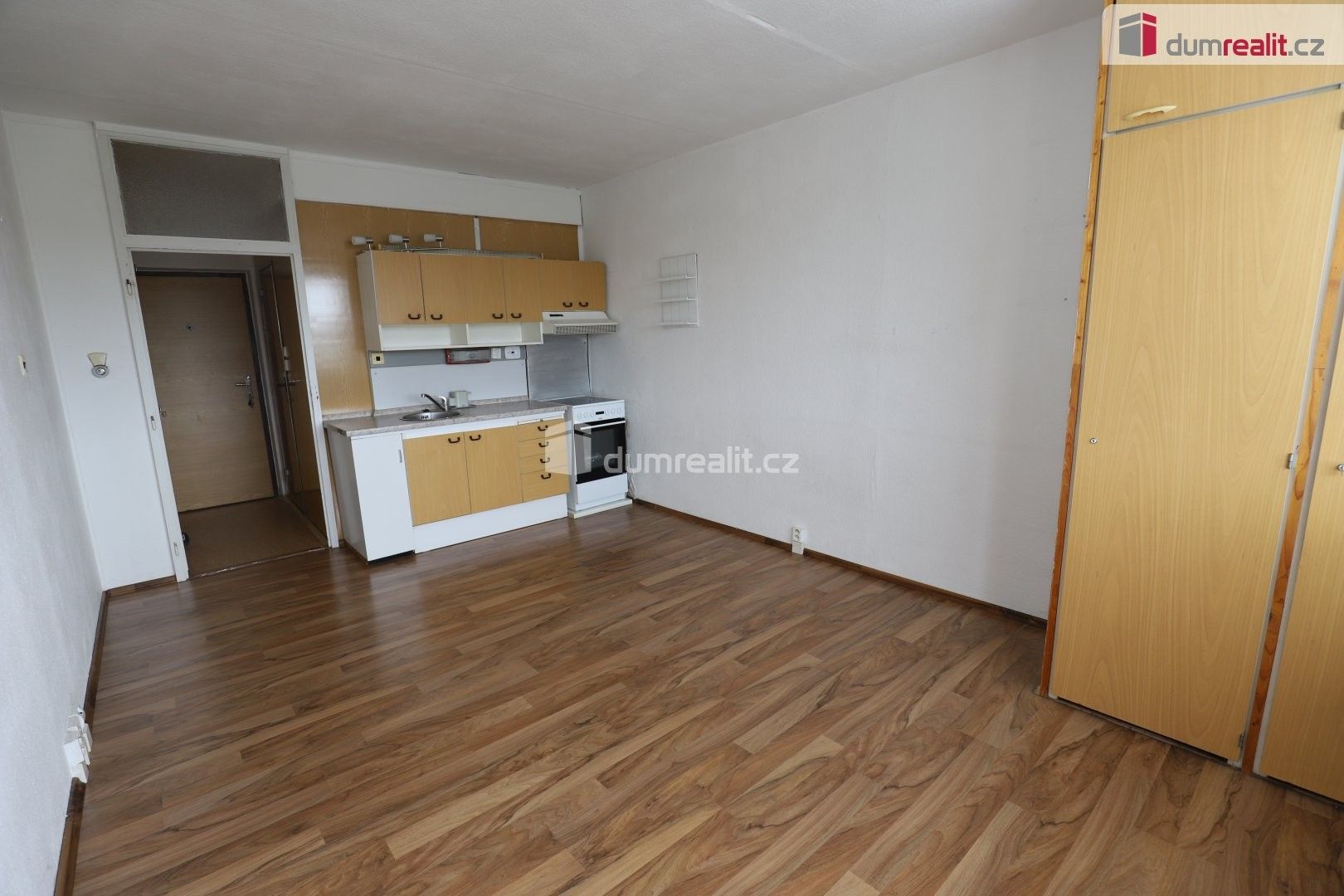 Pronájem bytu 1+kk 27 m² - foto 1