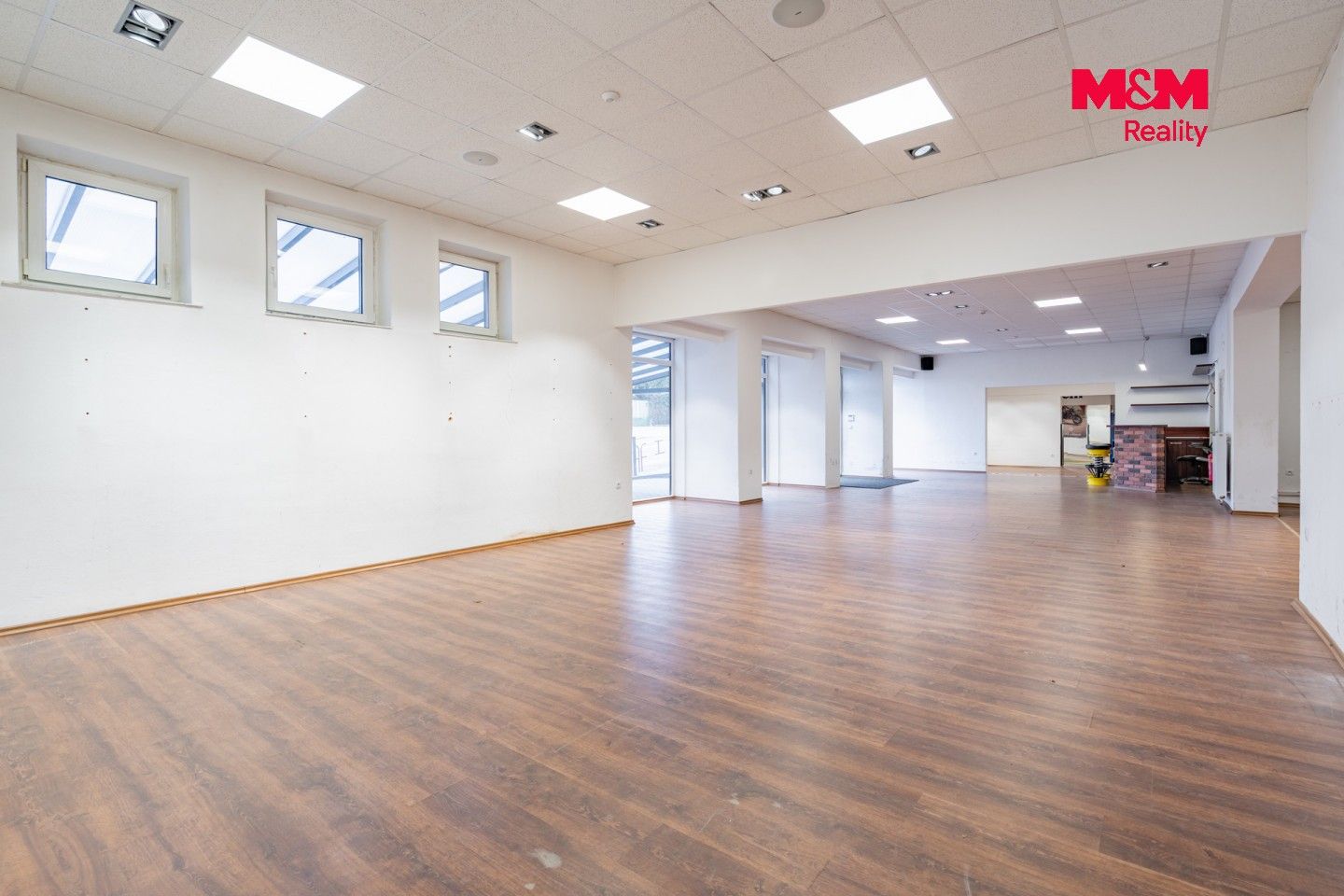 Pronájem komerčního prostoru 500 m² - foto 3