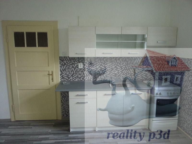 Pronájem bytu 2+1 65 m² - foto 2