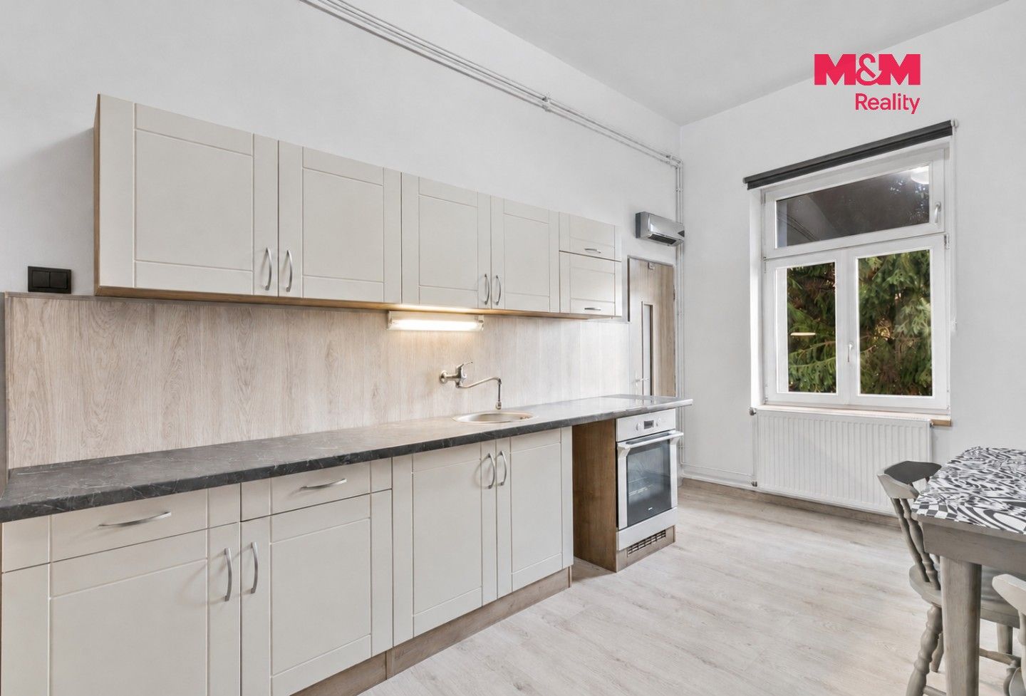 Pronájem bytu 1+1 51 m² - foto 2