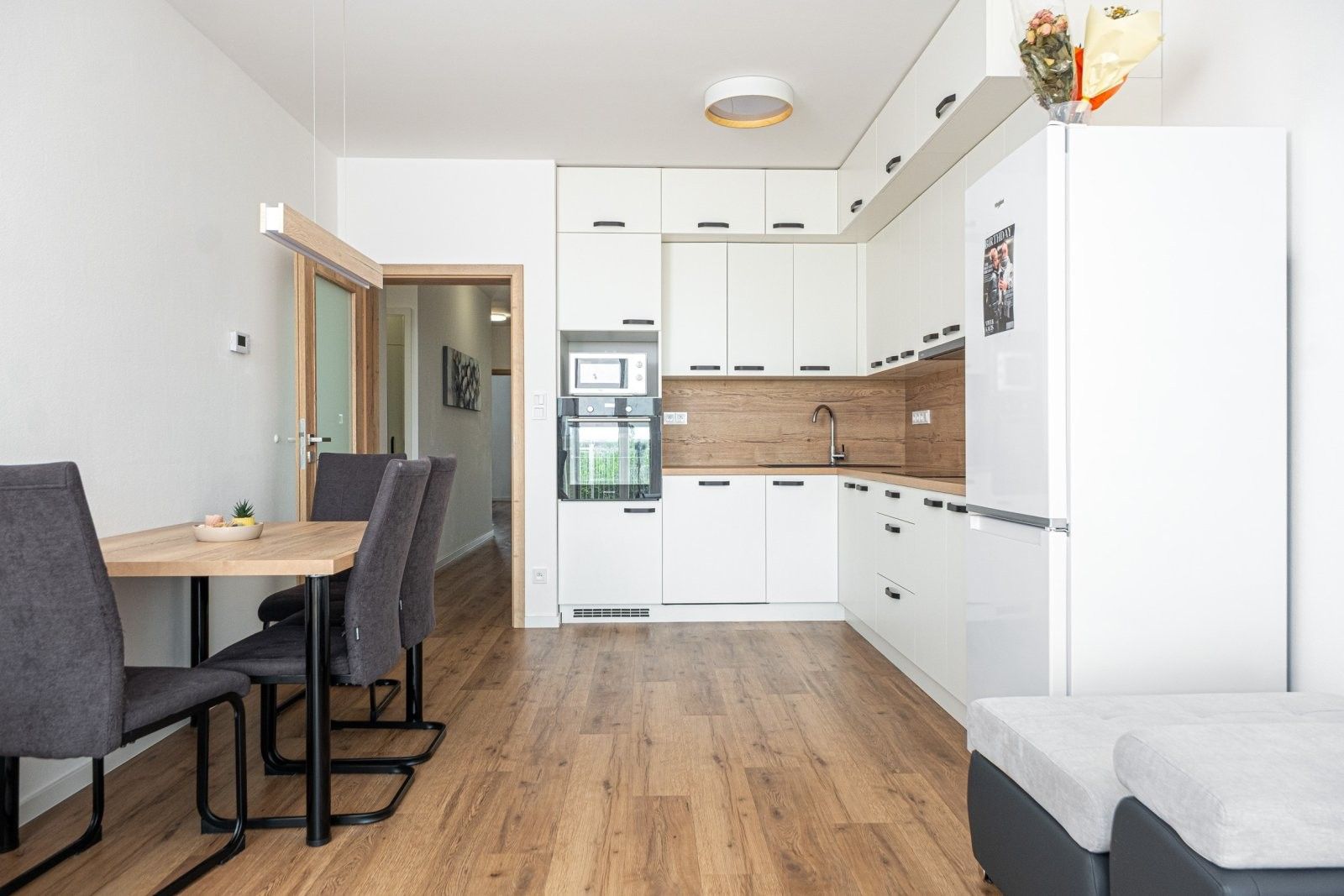 Pronájem bytu 3+kk 86 m² - foto 3