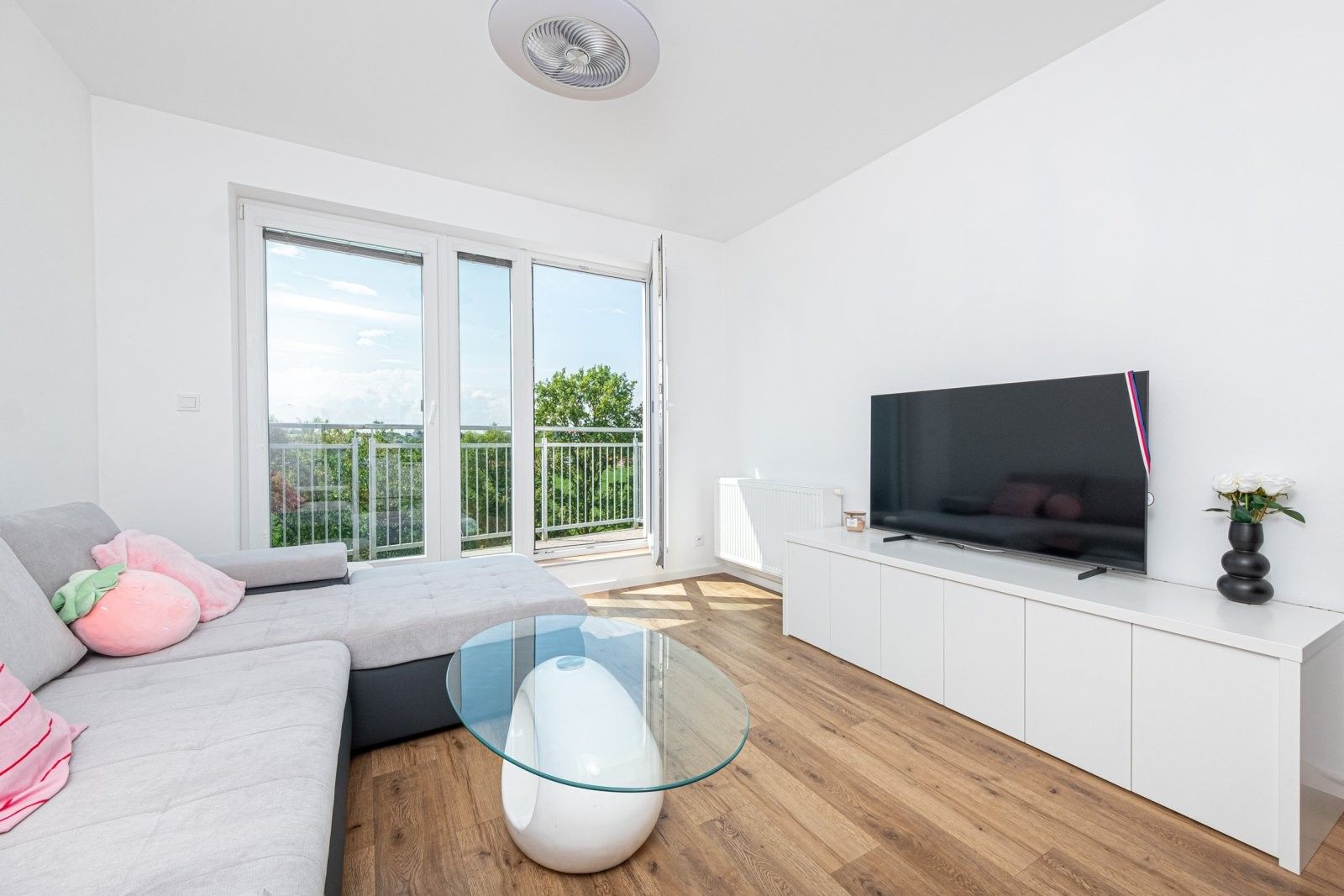 Pronájem bytu 3+kk 86 m² - foto 4