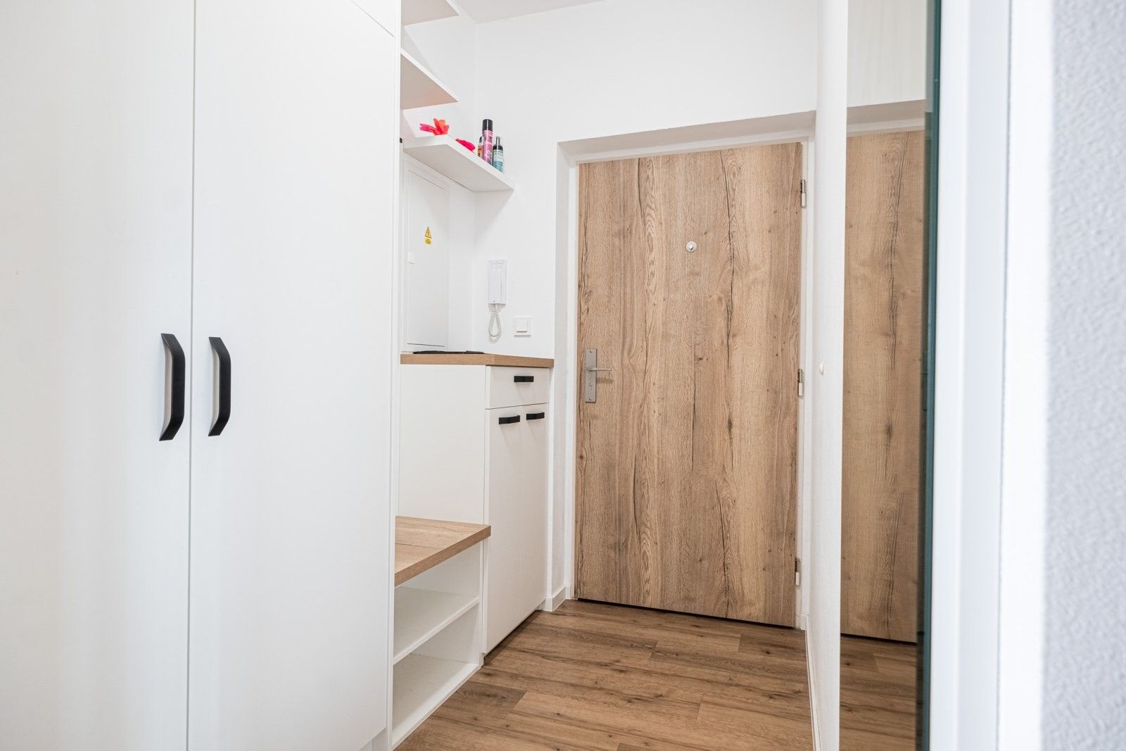 Pronájem bytu 3+kk 86 m² - foto 9
