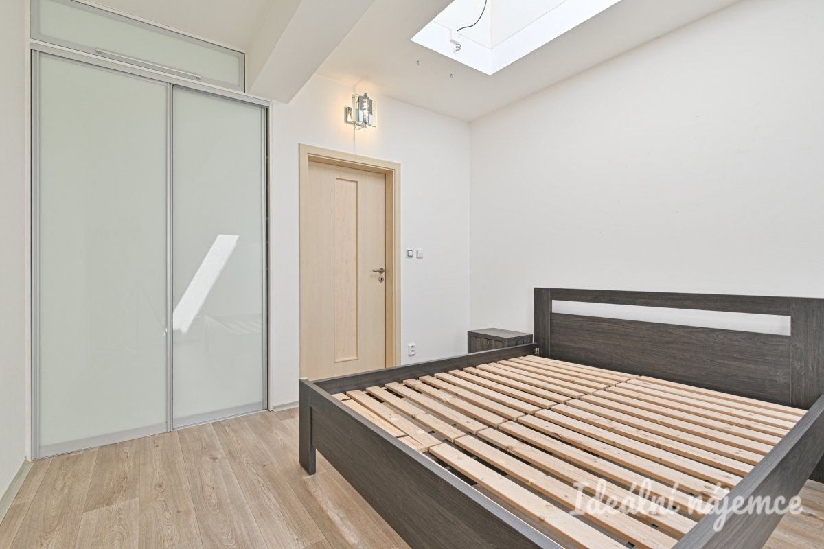 Pronájem bytu 2+kk 47 m² - foto 9