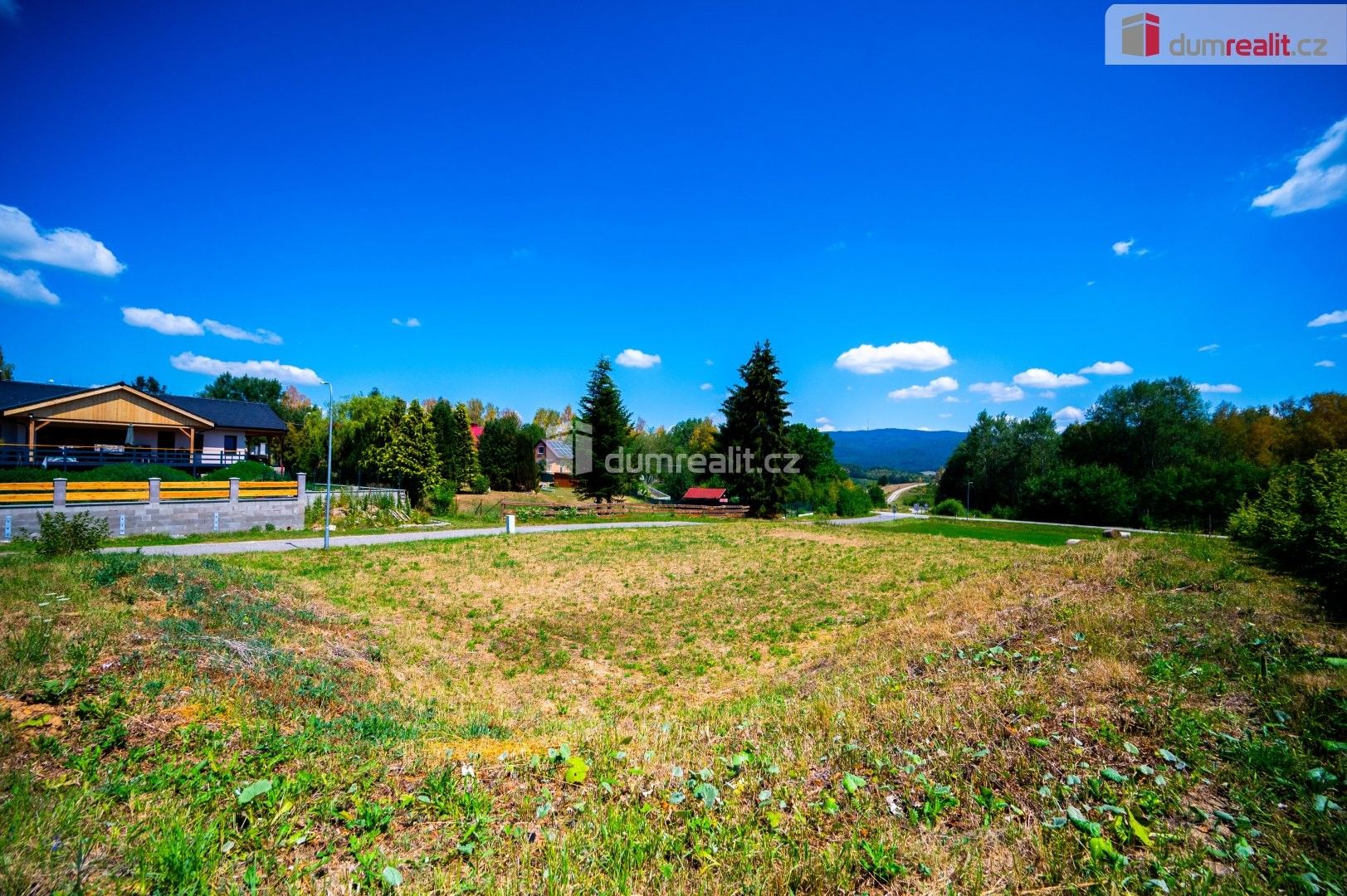 Prodej pozemku 840 m² - foto 1