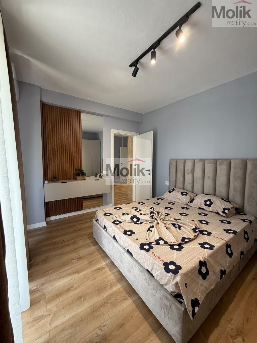 Prodej bytu 2+kk 77 m² - foto 4