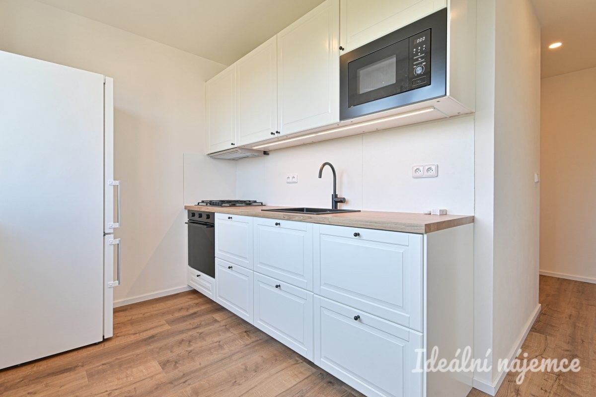 Pronájem bytu 2+1 55 m² - foto 1
