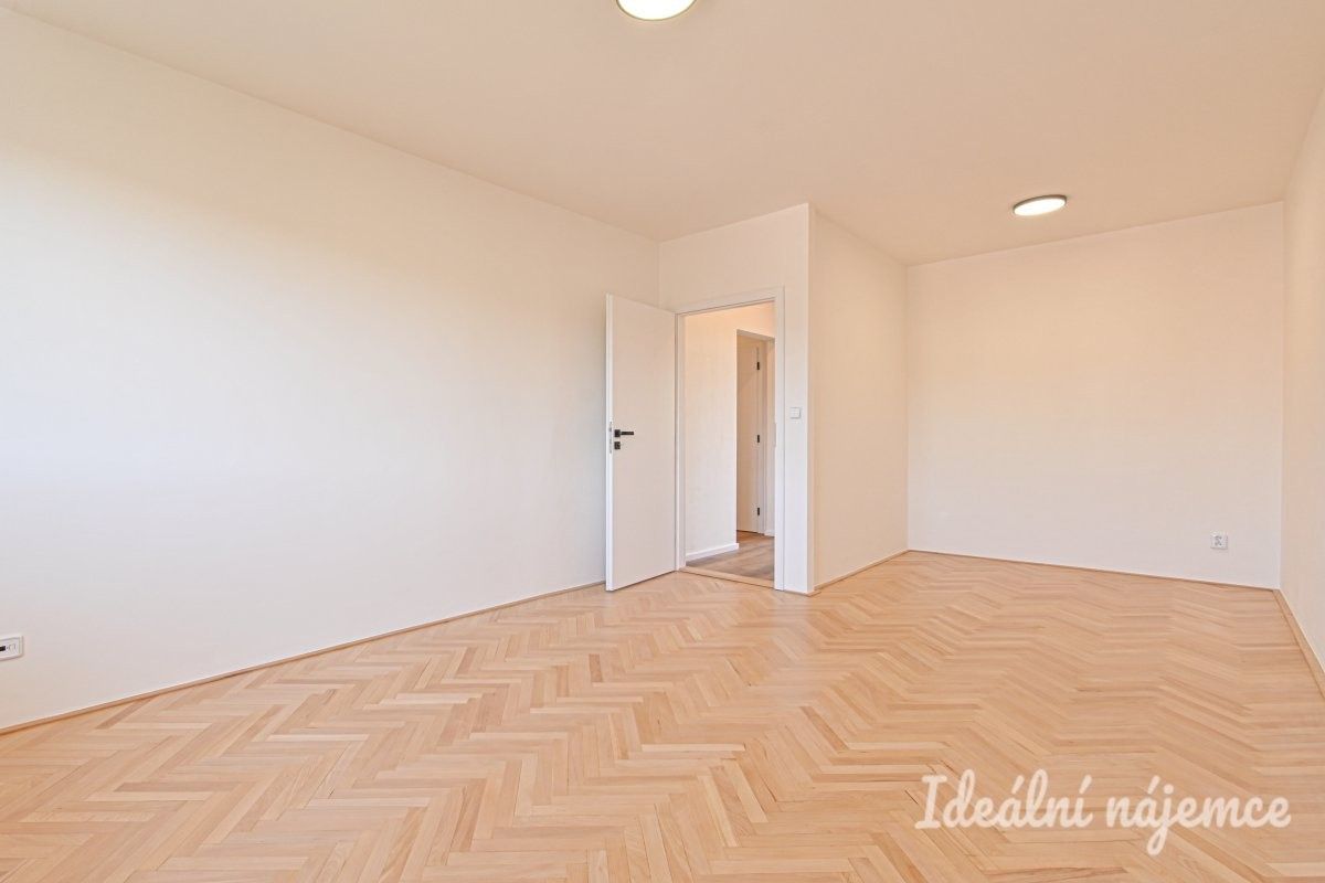 Pronájem bytu 2+1 55 m² - foto 5