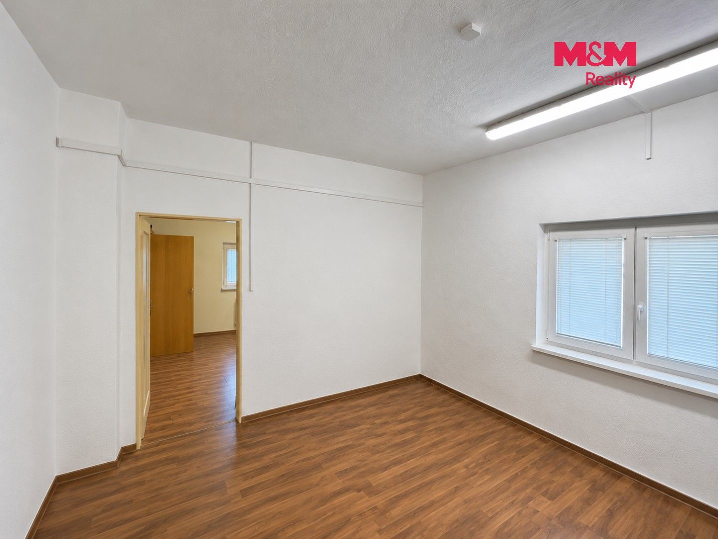 Pronájem komerčního prostoru 596 m² - foto 6