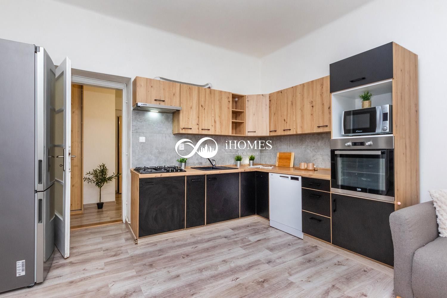 Prodej bytu 1+1 55 m² - foto 2