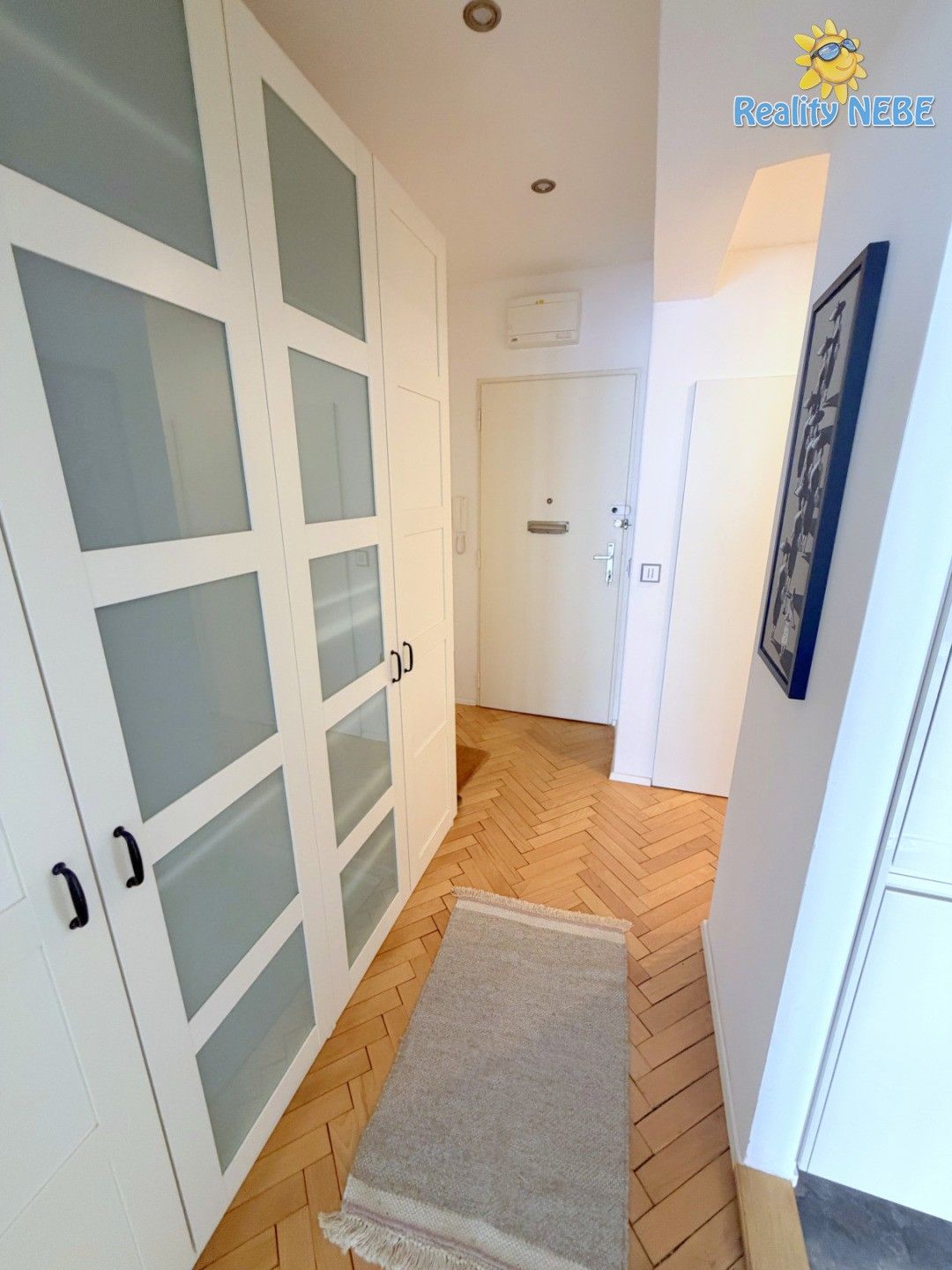 Pronájem bytu 2+kk 61 m² - foto 12