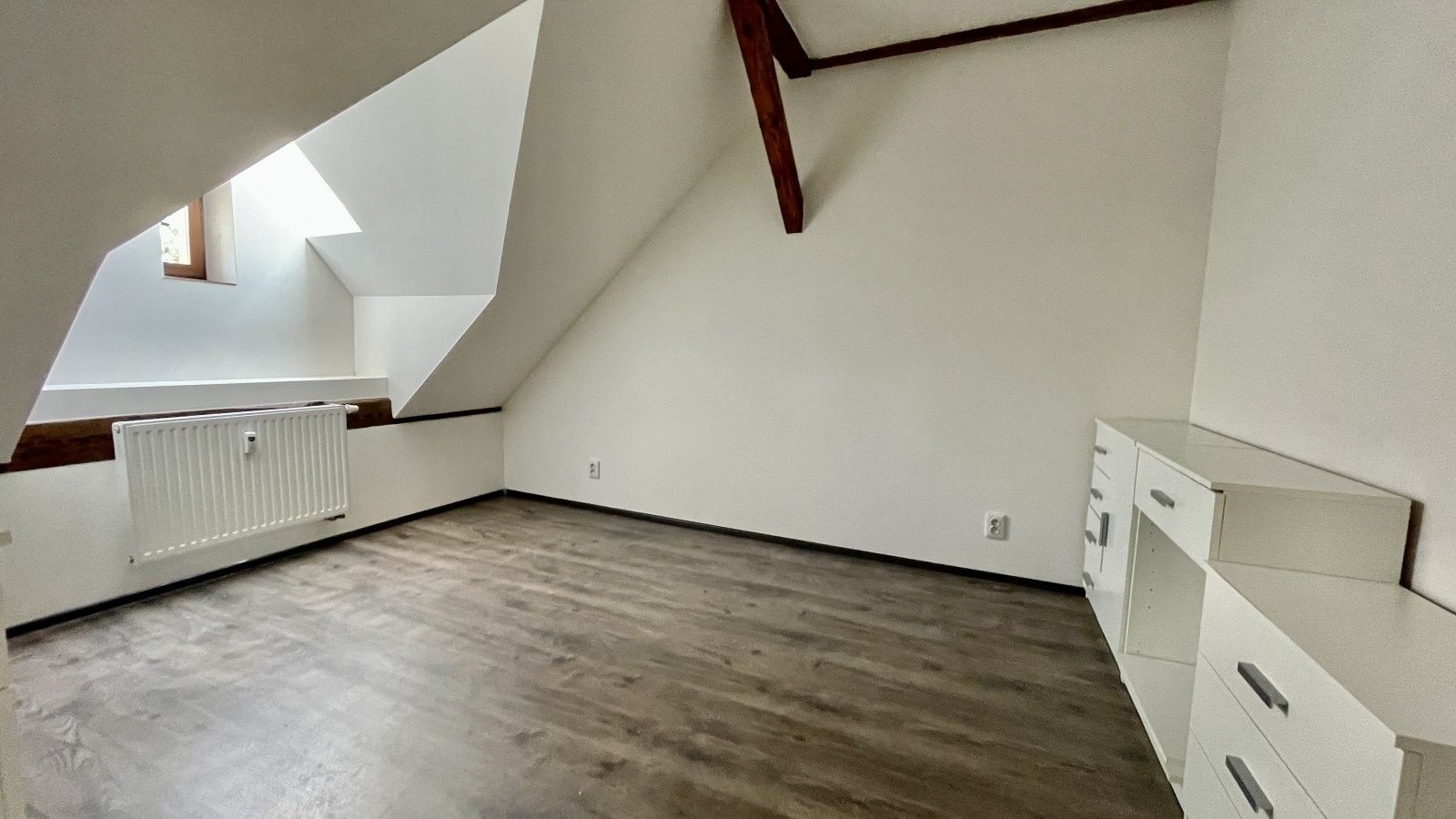 Pronájem bytu 2+kk 80 m² - foto 6