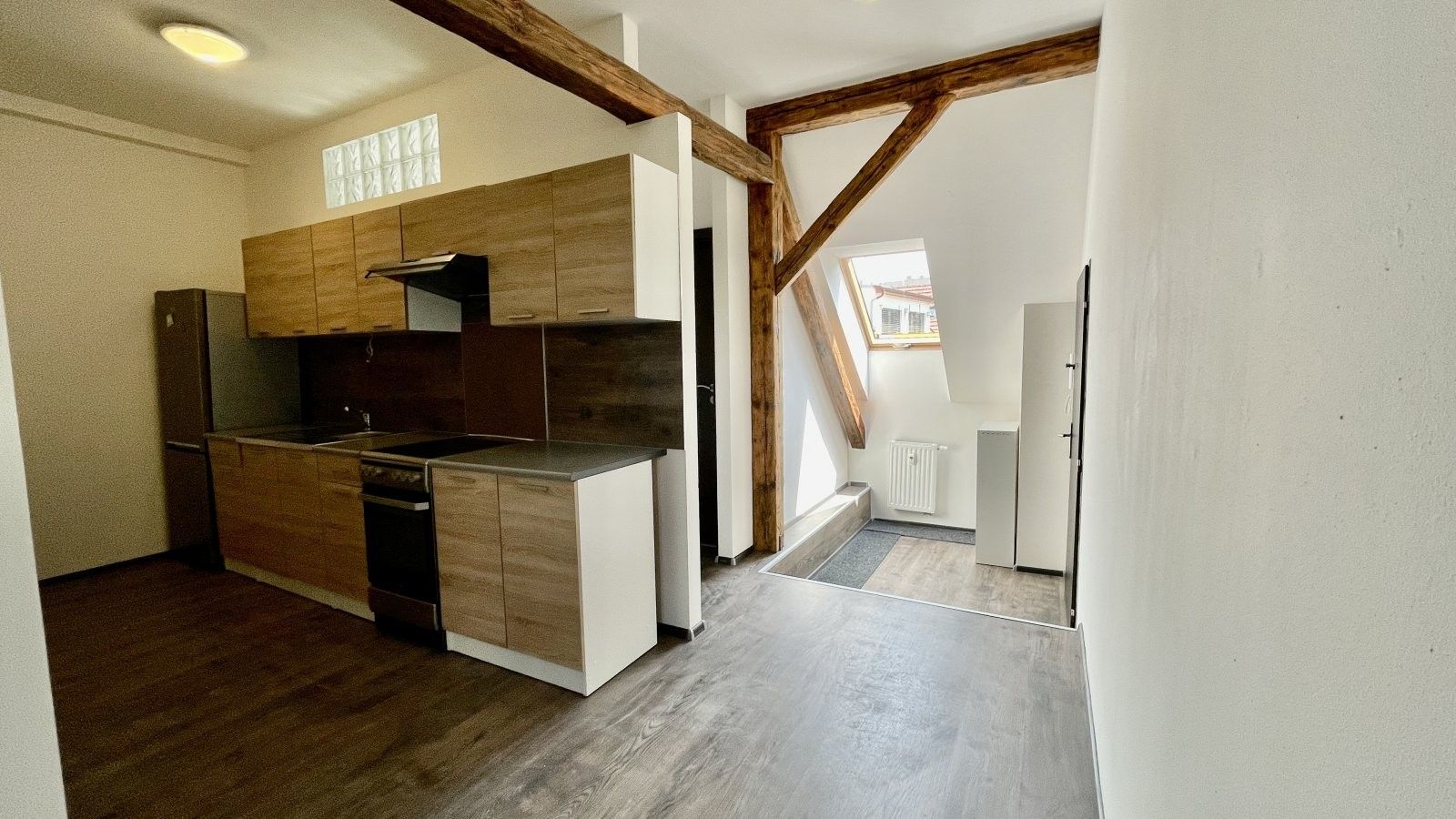 Pronájem bytu 2+kk 80 m² - foto 5