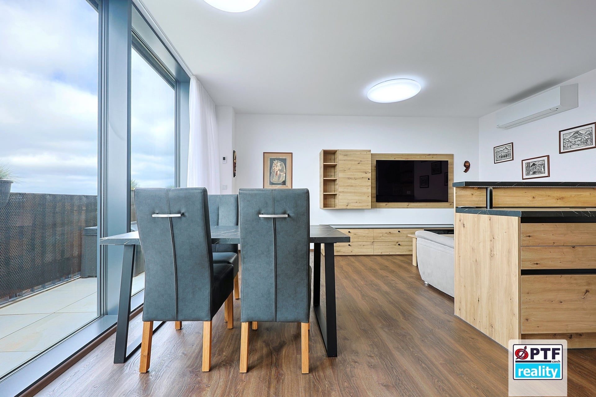 Penthouse s terasou, výhledem do parku a inteligentním ovládáním | Plzeň - foto 5