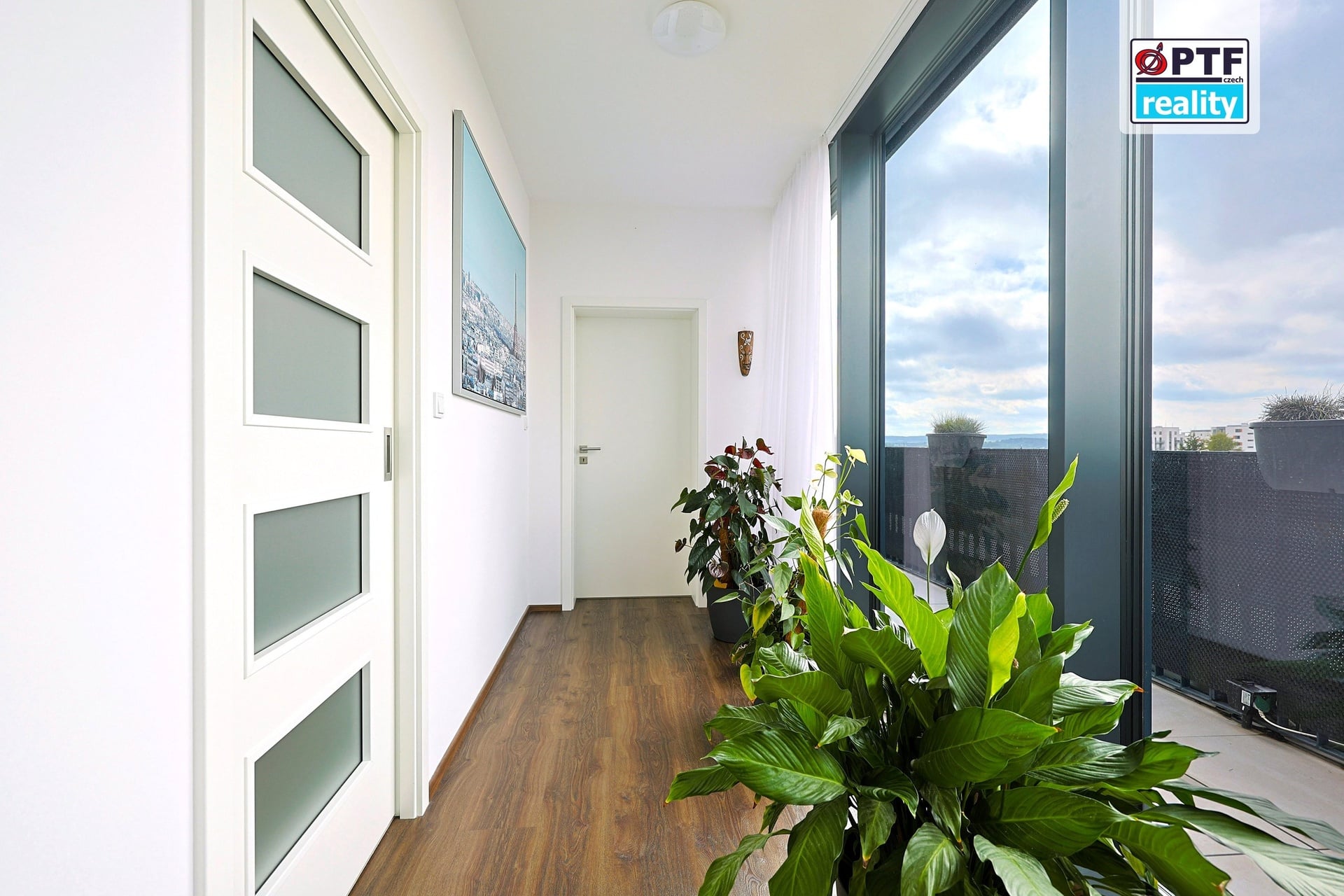 Penthouse s terasou, výhledem do parku a inteligentním ovládáním | Plzeň - foto 8