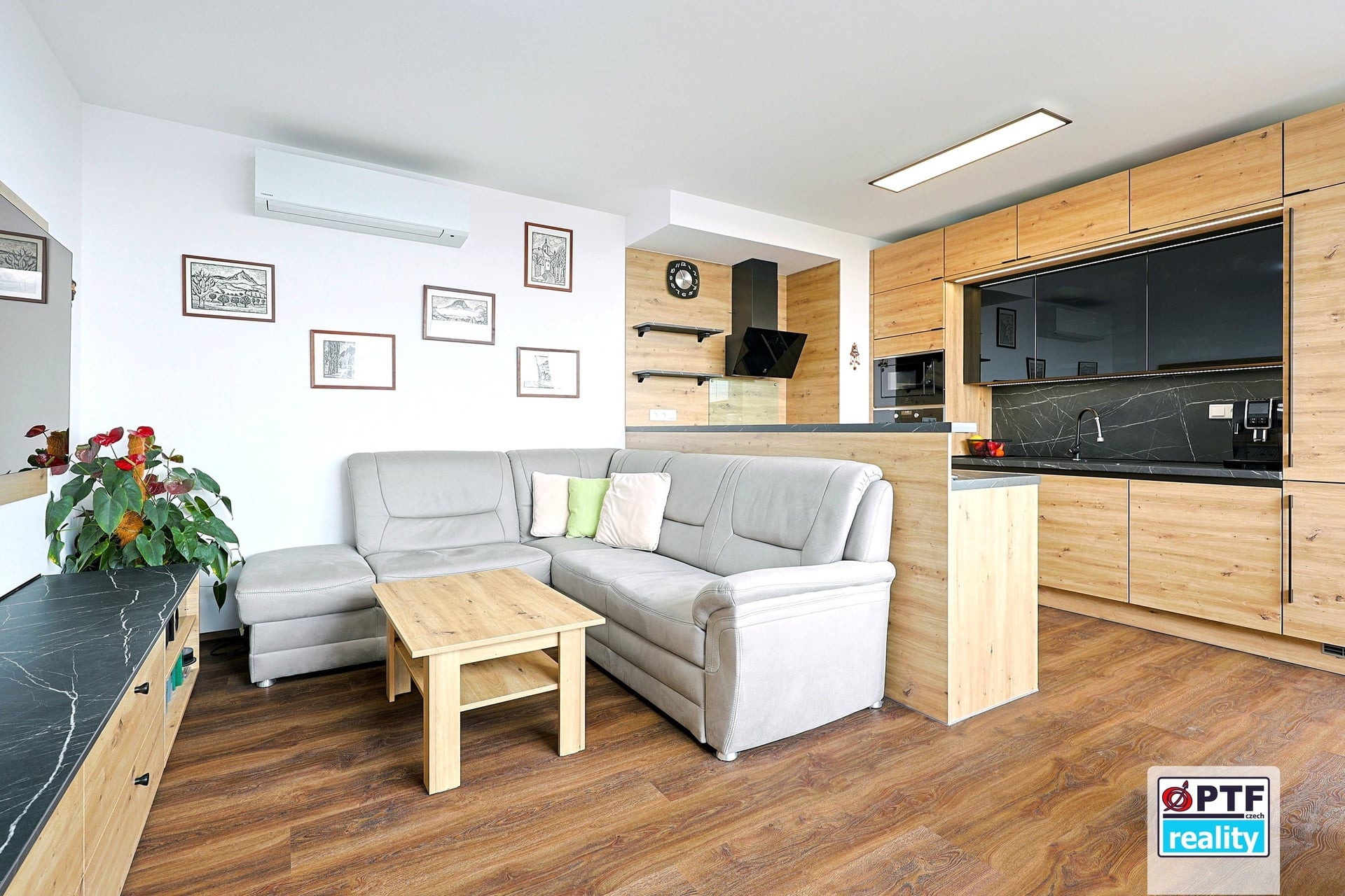 Penthouse s terasou, výhledem do parku a inteligentním ovládáním | Plzeň - foto 10