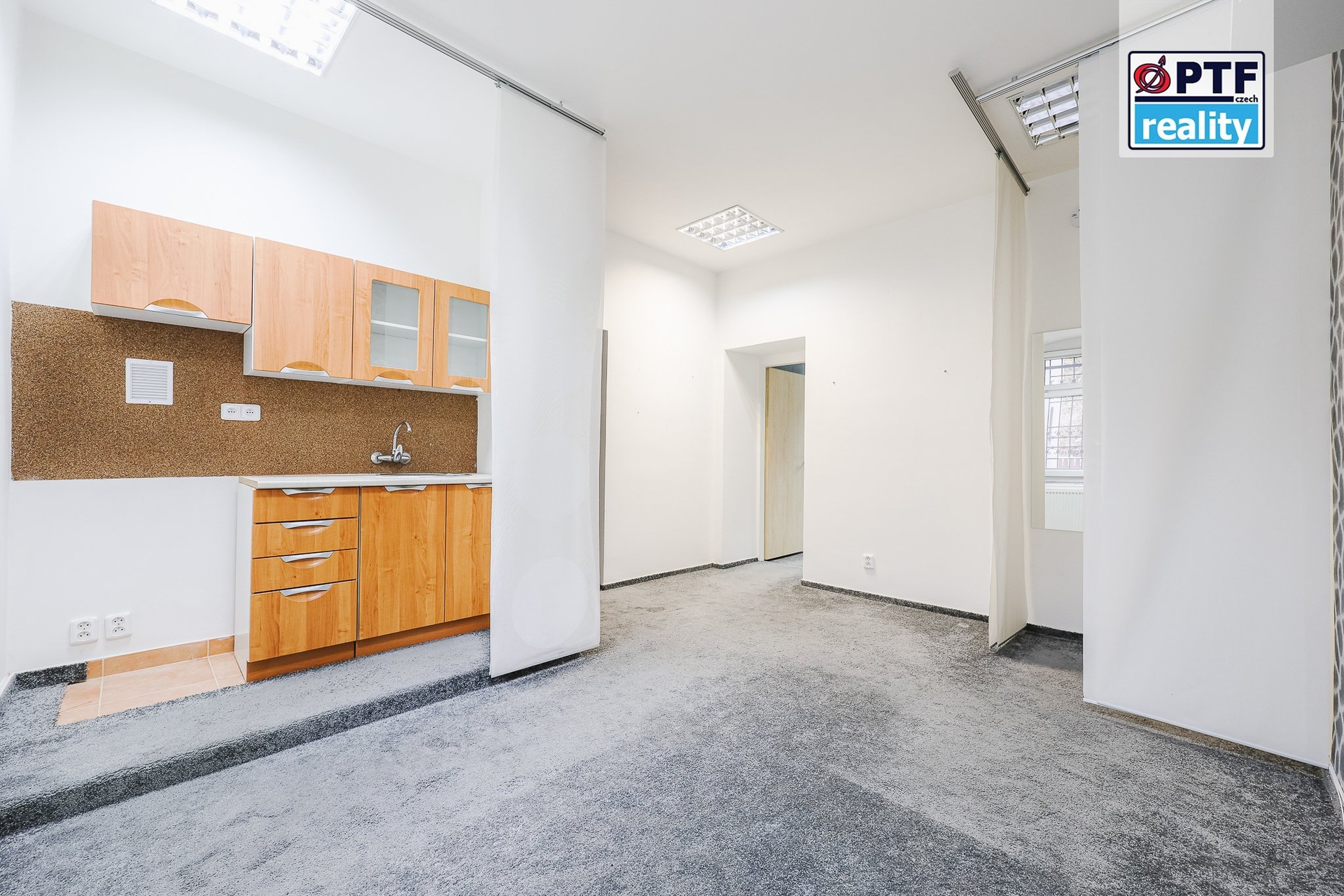 Pronájem obchodního prostoru 43 m², Plzeň - Severní Předměstí - foto 4