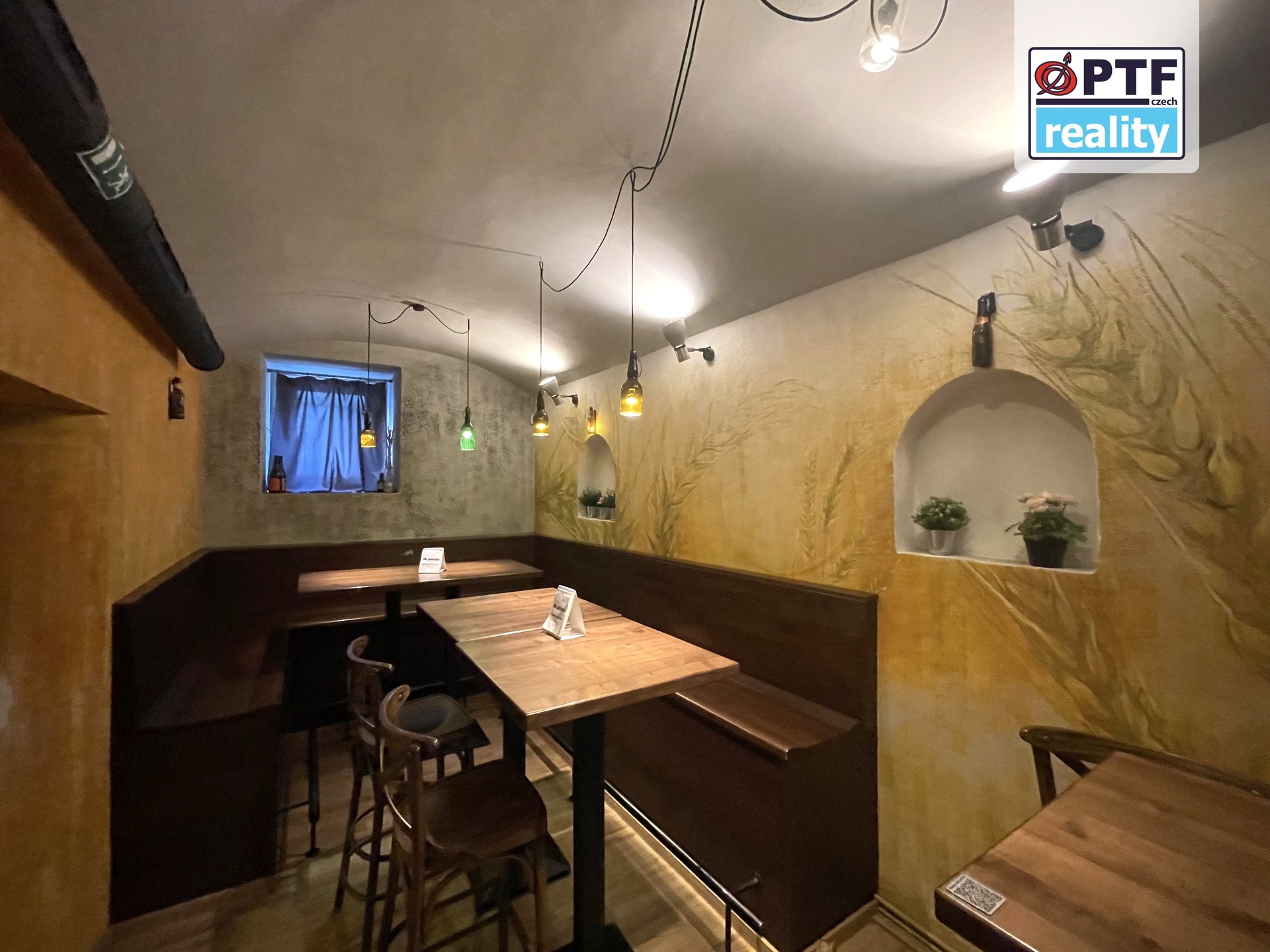 Pronájem zavedeného baru v centru, 102 m² - Plzeň - foto 4