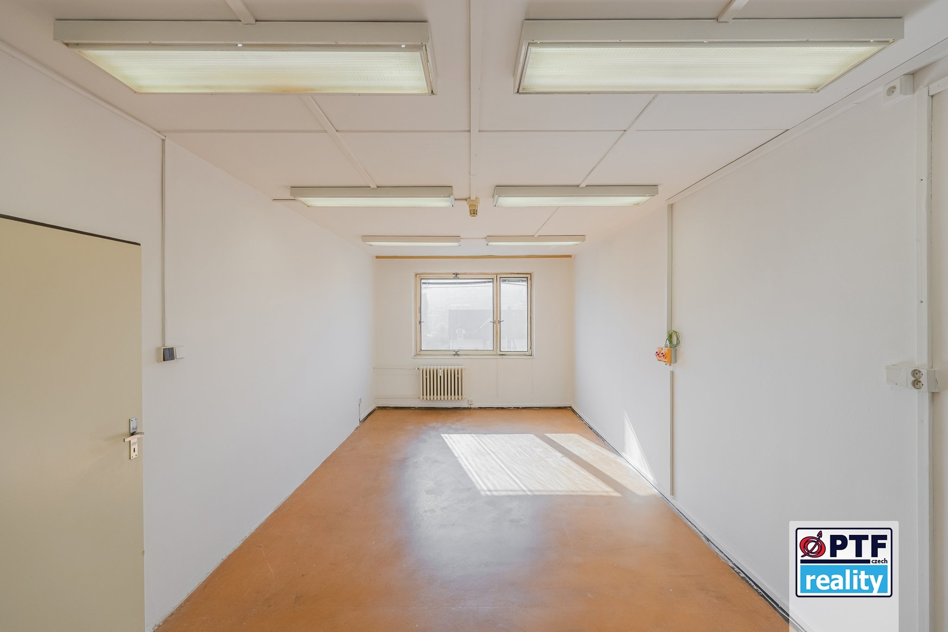 Pronájem výrobních/skladovacích prostor 50 m², Karlovy Vary - Bohatice - foto 3